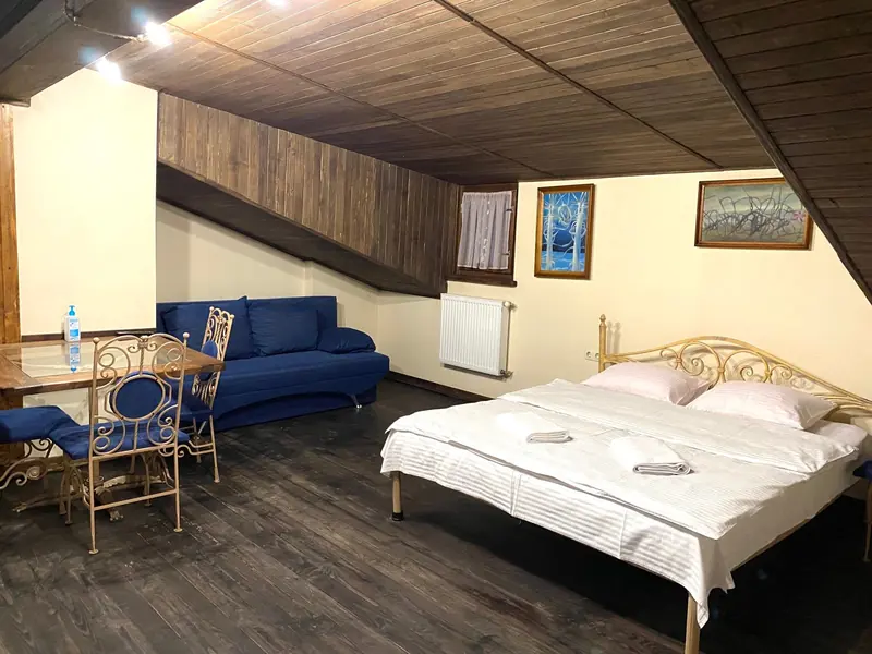 Апартаменти на трьох на Лесі Українки, вул. Лесі Українки, 19, кв. 4 (7)